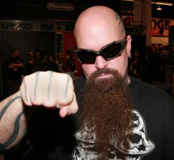 Δείτε το μήνυμα του Kerry King στους Έλληνες οπαδούς των Slayer 
