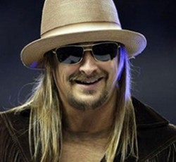 Ο Kid Rock δίνει στη δημοσιότητα το "Detroit, Michigan" από τον επερχόμενο δίσκο του 