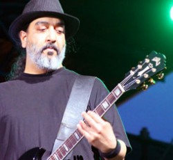 Kim Thayil (Soundgarden): «Το τελευταίο πράγμα που θέλουμε να κάνουμε είναι άλλο ένα grunge album» 