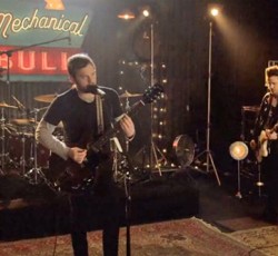 Νέα video από Kings Of Leon, Pixies και Chuck Ragan 