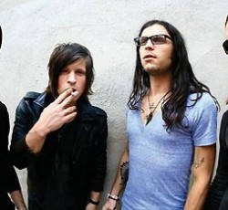 Άτυχη στιγμή για τους Kings Of Leon 