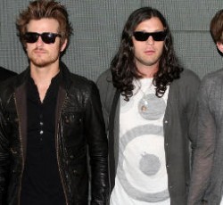 Οι Kings Of Leon αναβάλλουν την συναυλία τους ύστερα από πυρκαγιά στην O2 Arena 