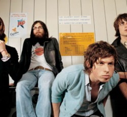 Στο στούντιο βρίσκονται οι Kings Of Leon 