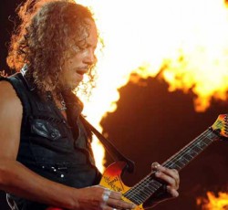 Kirk Hammett (Metallica): «Η δεξαμενή των riff που έχουμε γράψει μεγαλώνει συνεχώς»
