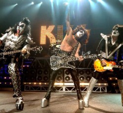Οι Kiss αρνούνται να παίξουν στην τελετή του Rock And Roll Hall Of Fame