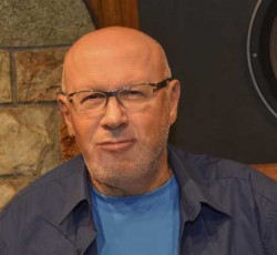 Ο Λάκης Παπαδόπουλος ζωντανά στο Ηρώδειο τον Ιούλιο 