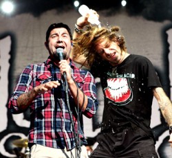 Lamb of God παρέα με τον Chino Moreno των Deftones 