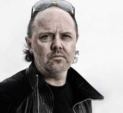 Lars Ulrich (Metallica): «Έχουμε τόσα πολλά περισσευούμενα riff που θα μπορούσαμε να τα πουλάμε σε άλλες μπάντες»