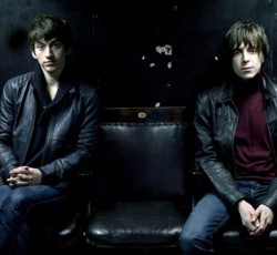 Επαναδραστηριοποιούνται οι Last Shadow Puppets (;) 