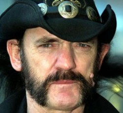 Motorhead: «Μην αγοράσετε το box-set μας. Είναι πανάκριβο!» 