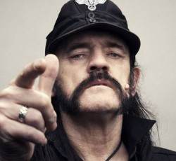 O Lemmy επιστρέφει και δεν μετανιώνει για τίποτα! 