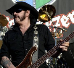 Lemmy: «Δεν έχω ίχνος ρατσισμού» 