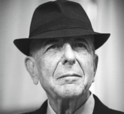 Στα δικαστήρια εναντίον της πρώην manager (και ερωτικής του περιπέτειας) ο Leonard Cohen 