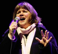 Η κάτοχος 11 Grammy Linda Ronstadt δεν θα τραγουδήσει ποτέ ξανά λόγω Πάρκινσον 