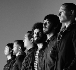 Οι Linkin Park επιστρατεύουν Bad Religion και Offspring για να τους βοηθήσουν στο στόχο τους