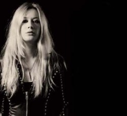 Στους Beastmilk η κιθαρίστρια των The Oath 