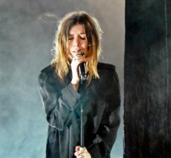 Η Lykke Li στοιχειώνει το Trianon στο Παρίσι (video) 