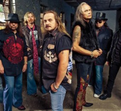  «Τελευταίοι μιας ράτσας που πεθαίνει» δηλώνουν με το νέο τους album οι Lynyrd Skynyrd 