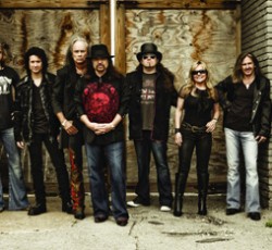 Eντυπωσιακή υποδοχή των Lynyrd Skynyrd από την ελληνική λέσχη Harley Davidson 
