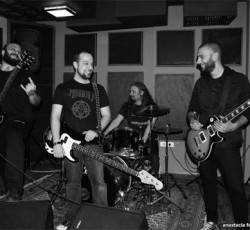 Οι Mahakala διασκευάζουν Nirvana με τον δικό τους τρόπο 