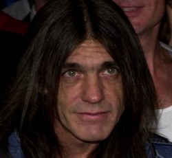 Η οικογένεια του Malcolm Young επιβεβαιώνει το σοβαρό πρόβλημα υγείας του κιθαρίστα 