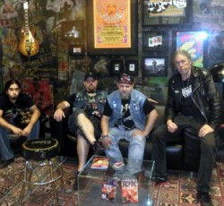 Επανεκδίδεται το "Crystal Logic" των Manilla Road σε διπλό CD με ακυκλοφόρητο υλικό 