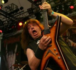 Έφυγε από τους Grave Digger o Manni Schmidt 