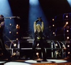 Ακούστε το πρώτο δείγμα από το "The Lord Of Steel Live" των Manowar 