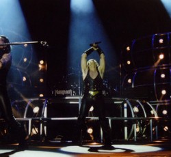 Το "Kings Of Metal MMXIV" των Manowar εκ των έσω 