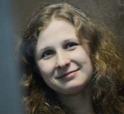 Τέλος η απεργία πείνας για το μέλος των Pussy Riot 