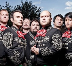 Σε streaming το νέο άλμπουμ των Mariachi El Bronx 