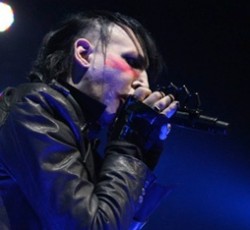 Δείτε τον Marilyn Manson να τζαμάρει με μέλη των The Doors 