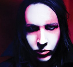 Ντοκιμαντέρ για το νέο δίσκο του Marylin Manson θα σκηνοθετήσει ο γήινος σύμμαχος των Autobots