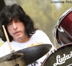 Ο Marky Ramone επιστρέφει για πέντε συναυλίες στην Ελλάδα 