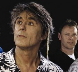 Απόκριες στο Gagarin 205 με τους Martin Turner's Wishbone Ash 