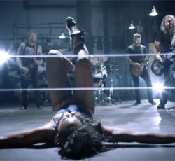 «Πλάκα κάνουμε, μην τα παίρνετε όλα στα σοβαρά» 