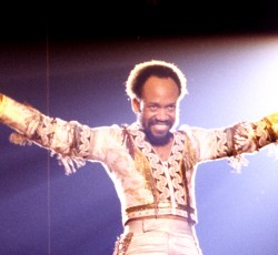 Πέθανε ο Maurice White, ιδρυτής των Earth, Wind & Fire 
