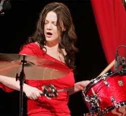 Τον γιο της Patti Smith παντρεύεται η Meg White των White Stripes 