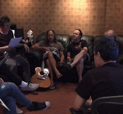 Kirk Hammett: «Η συνεργασία μας με τον Lou Reed μάς έκανε καλύτερους μουσικούς» 