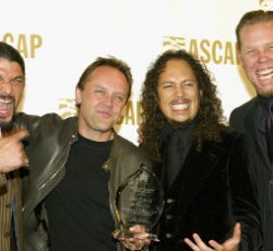 Νούμερο Ένα σε πωλήσεις στην Αμερική από το 1991 και μετά το "Black Album" των Metallica 