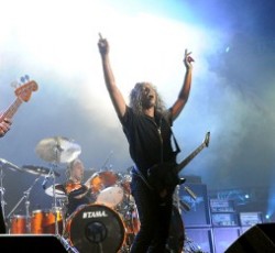 Μετά το «φάσκελο» έρχεται το «χατίρι» από τους Metallica; 