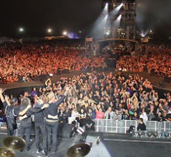 Το "Black Album" των Metallica έγινε 16 φορές πλατινένιο 