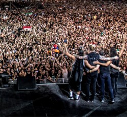 Kαμπάνια για να παίξουν οι Metallica στο Super Bowl 