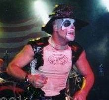 Προσωπική δουλειά ετοιμάζει ο Michale Graves 