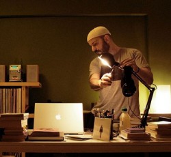 Νέος δίσκος από τον Μιχάλη Δέλτα 