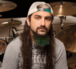 Παρελθόν από τους Adrenaline Mob o Mike Portnoy