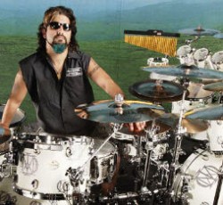 Ακόμα ένα project από τον Mike Portnoy, αυτή τη φορά με τον τραγουδιστή των Symphony X 