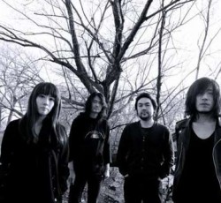 Νέος δίσκος από τους Mono 