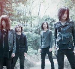 Διπλό δισκογραφικό χτύπημα από τους Mono 