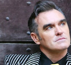 Το ενδεχόμενο να αποσυρθεί σκέφτεται ο Morrissey 